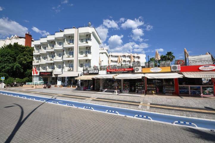 Hotel für 3 Personen, mit Ausblick und Pool sowie Garten, mit Haustier - 1