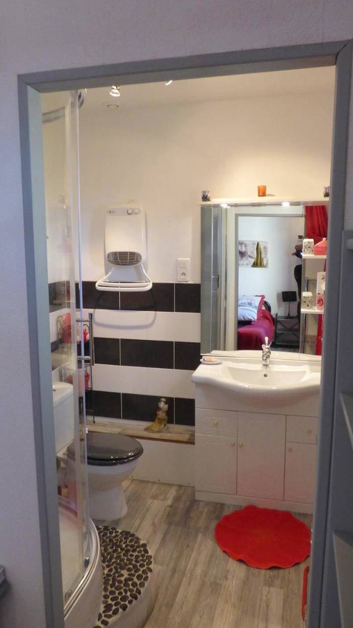 Gîte pour 2 personnes, avec vue ainsi que piscine et jardin à Sisteron - 2