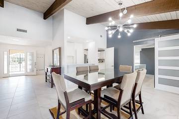 Vacation House for 8 Guests in Palm Springs, Coachella Valley, Picture 2