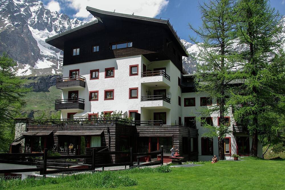 Apartamento entero, Belvilla by Oyo Residenza Cervinia 2P in Cervinia, Valtournenche