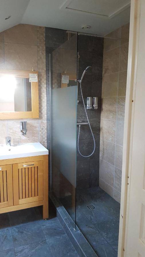 Double Room in Neuville-de-Poitou, Vienne (France)