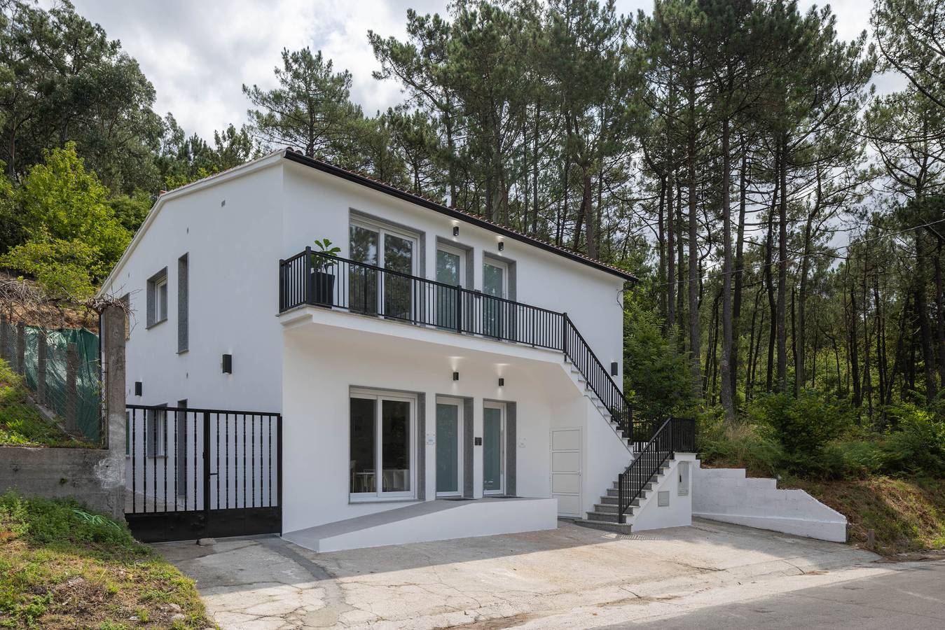 Appartement entier, Appartement Candida avec vue sur la montagne, jardin partagé et climatisation in Outes, Rías Baixas