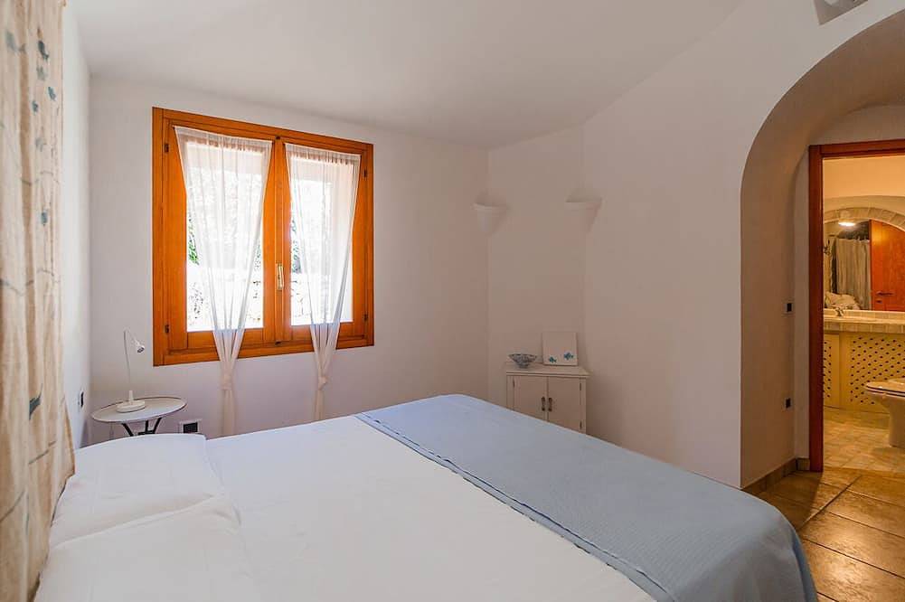 Panoramic sea view villa in La Maddalena with garden. Walk to beaches. in Parco Nazionale dell'Arcipelago di La Maddalena, La Maddalena
