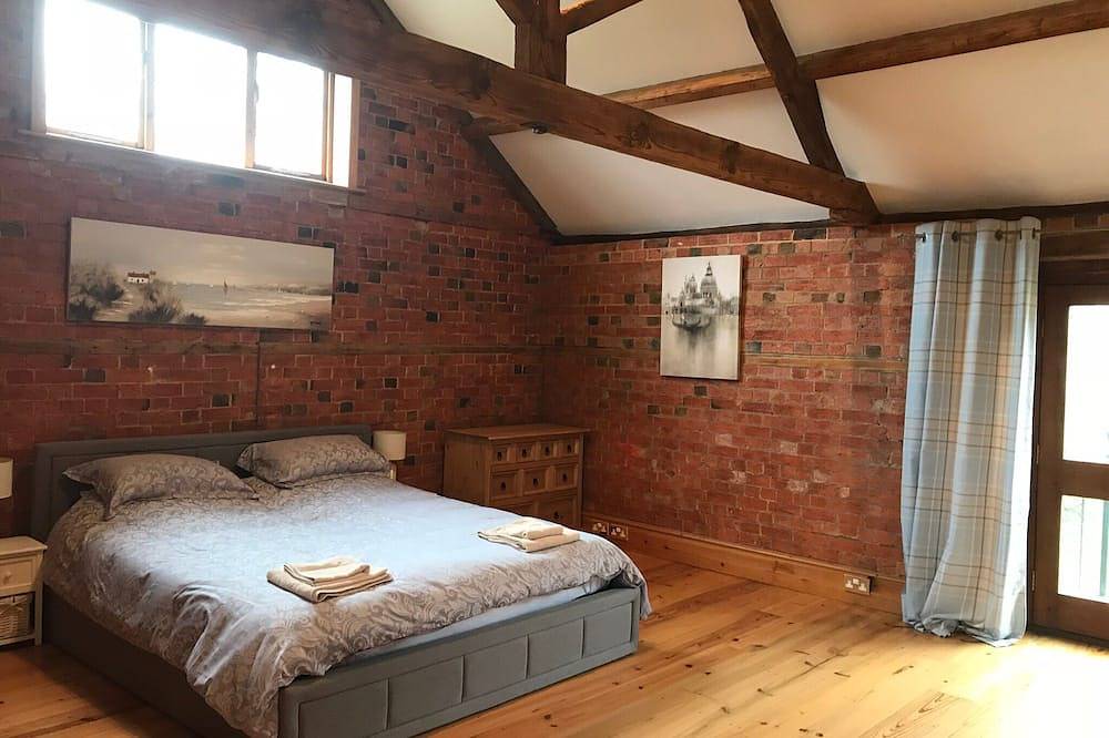 Beautiful one bedroom cottage near Kimbolton and Cambridge with stunning views in Bedford