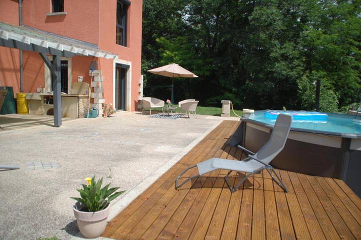 Chambre d’hôte pour 2 personnes, avec Jacuzzi et Terrasse ainsi que Jardin et Piscine