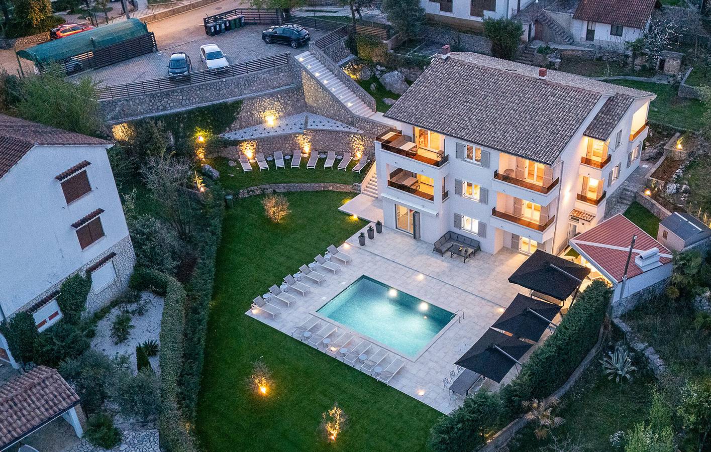 Apartamento con vistas al mar, piscina, aparcamiento y wifi - A 2,5 km de la playa in Opatija Riviera