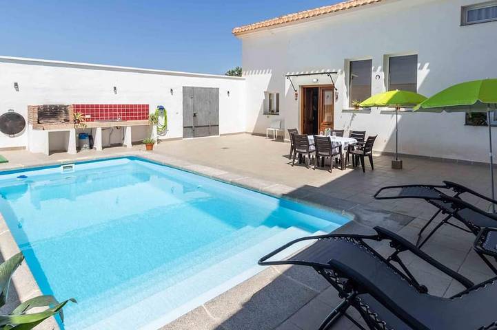 Casa rural para 6 personas, con terraza y piscina - 1