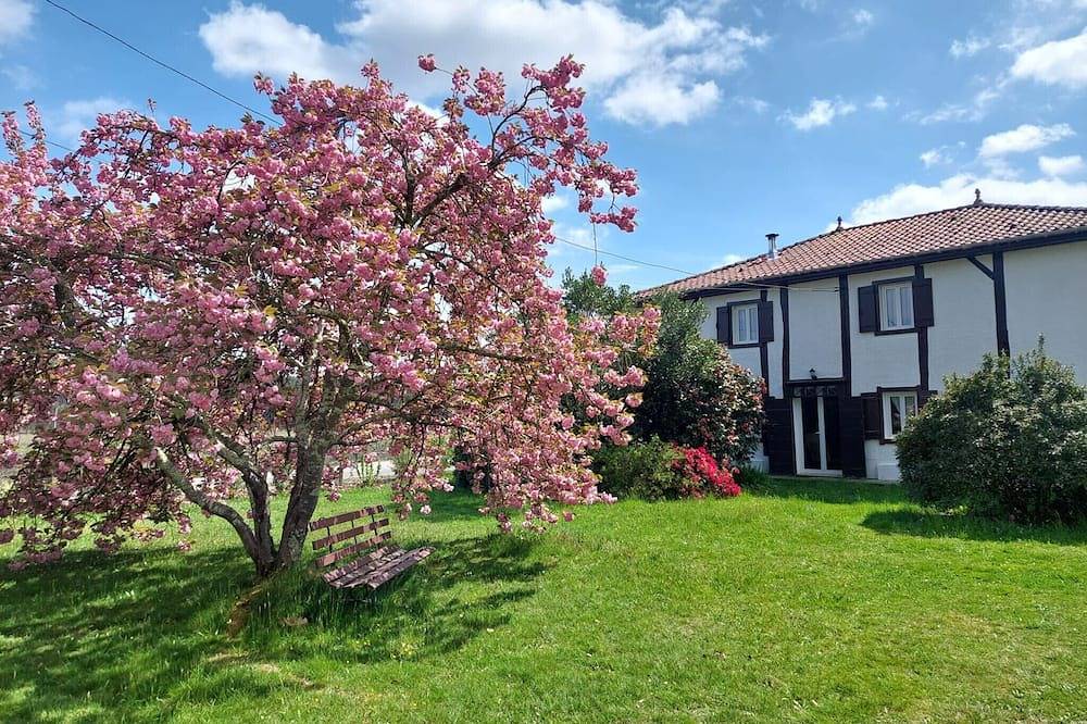 Casa Vacacional 'Bienvenue À La Maison' con Terraza, Jardín Privado y Wi-Fi in Mézos, Côte d’Argent
