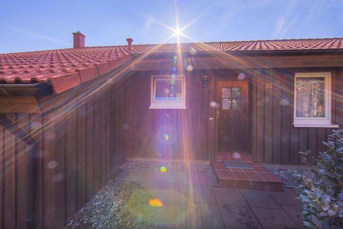 Bungalow für 4 Personen, mit Balkon/Terrasse und Terrasse sowie Garten