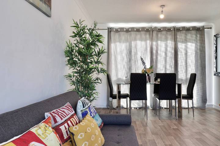 Appartement entier, Skyvillion - Valley Way - Maison de 3 chambres à Stevenage in Stevenage, Hertfordshire