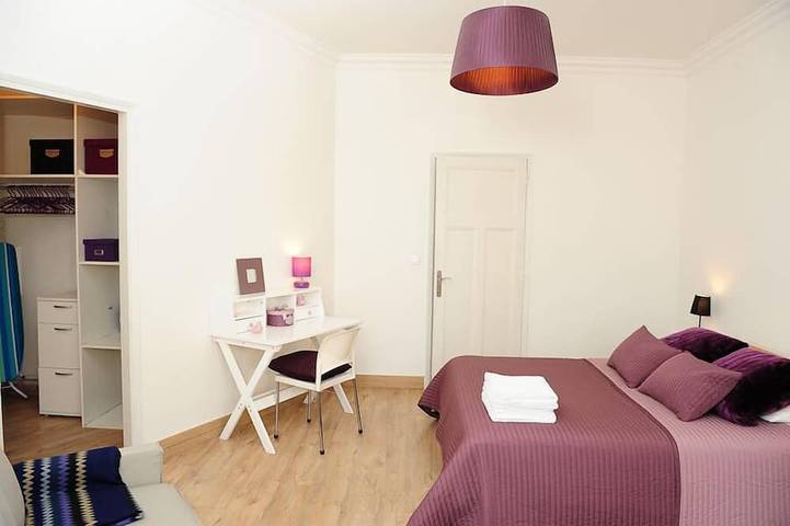 Appartement entier, Appartement climatisé 100m2 terrasse garage proche centre Avignon in Avignon, Vaucluse