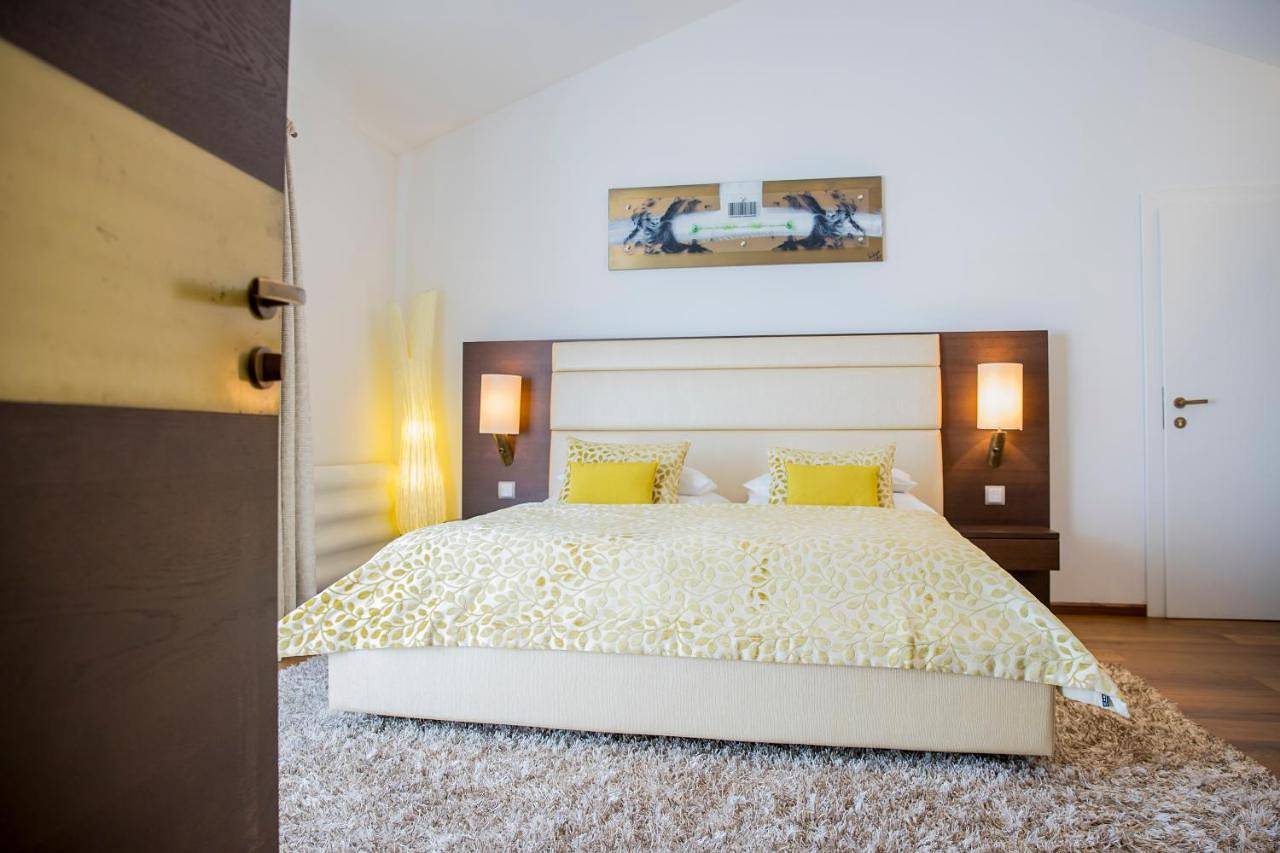 Wellness Deluxe Studio with private Sauna in Mondsee (Stadt), Mondsee & Irrsee