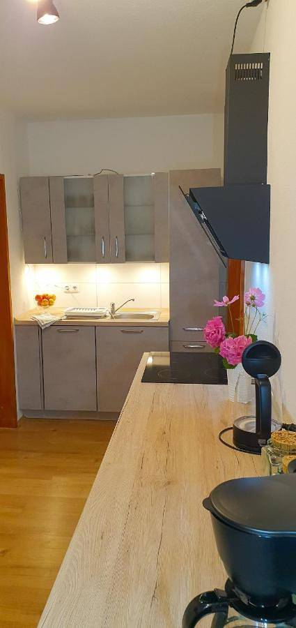 Ferienwohnung für 3 Personen, mit Balkon und Terrasse sowie Garten und Ausblick in Herleshausen - 2