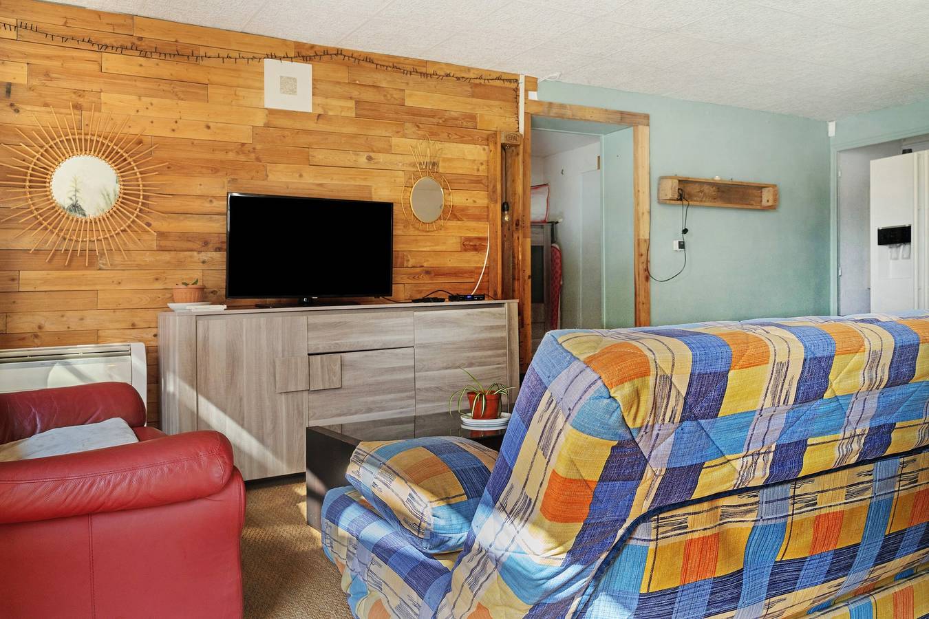 Apartamento entero, Apartamento 'Villa Andalouse' con terraza privada, wifi y aire acondicionado in Poussan, Costa mediterránea (Francia)