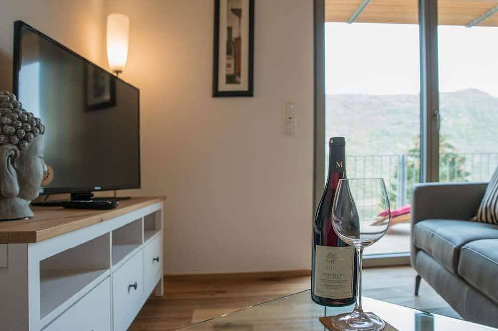 Ganze Wohnung, Ferienwohnung Smaragd - Ferienhaus Weitblick in Burg Eltz, Burgen (Mosel)
