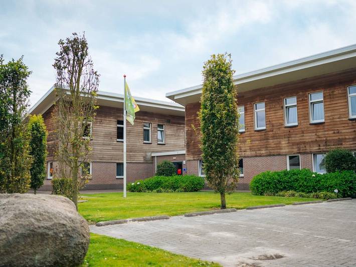 Vakantiehuis voor 40 personen, met zwembad en terras in Havelte