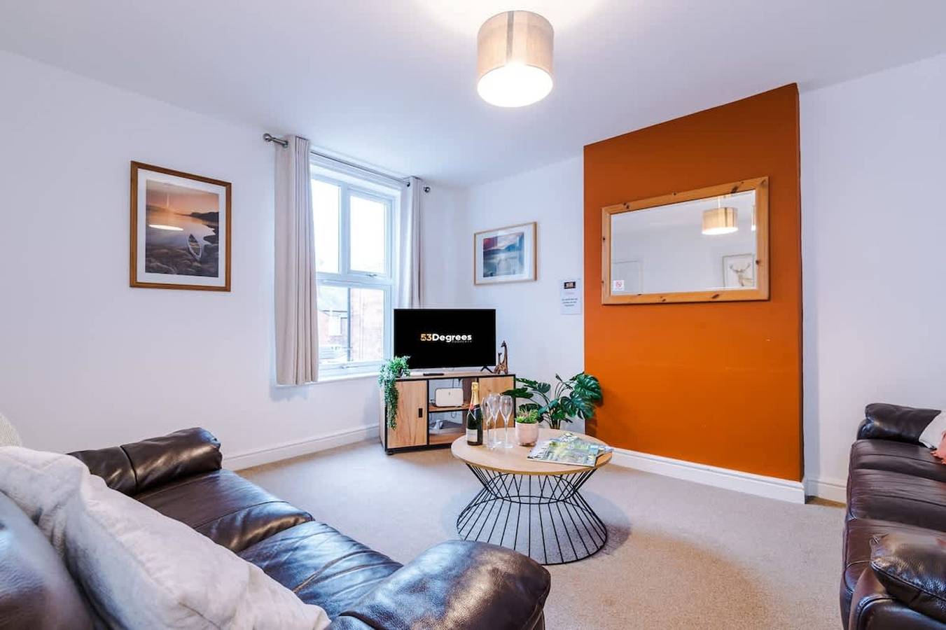 Entire apartment, Modern apartment  ideal for business  sleeps 3 in Crewe, Cheshire East