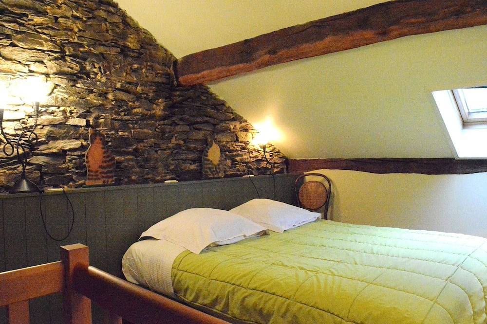 Ferienhaus in Bièvre nahe Wald und Teich in Bièvre, Region Namur