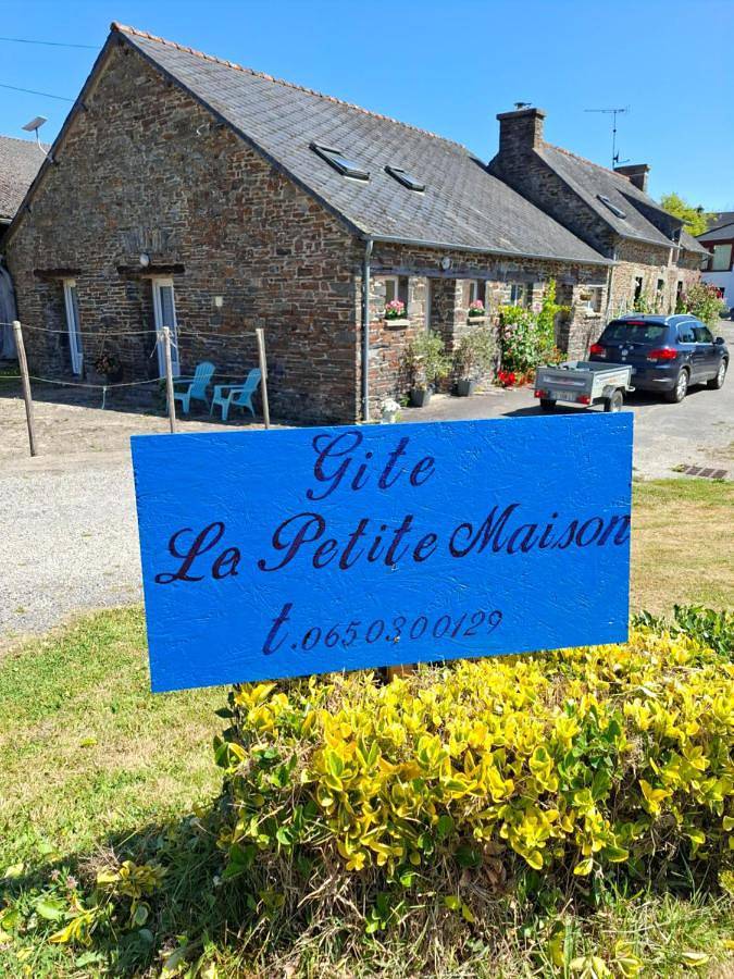 Gîte pour 2 personnes, avec Terrasse et Vue à Gouarec - 4