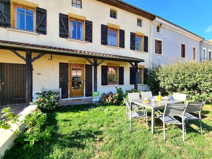 Gîte pour 6 personnes, avec jardin