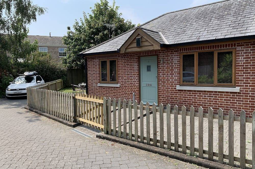 The Retreat Holiday Home, Christchurch, Dorset. Family and couple friendly. in Christchurch, Dorset