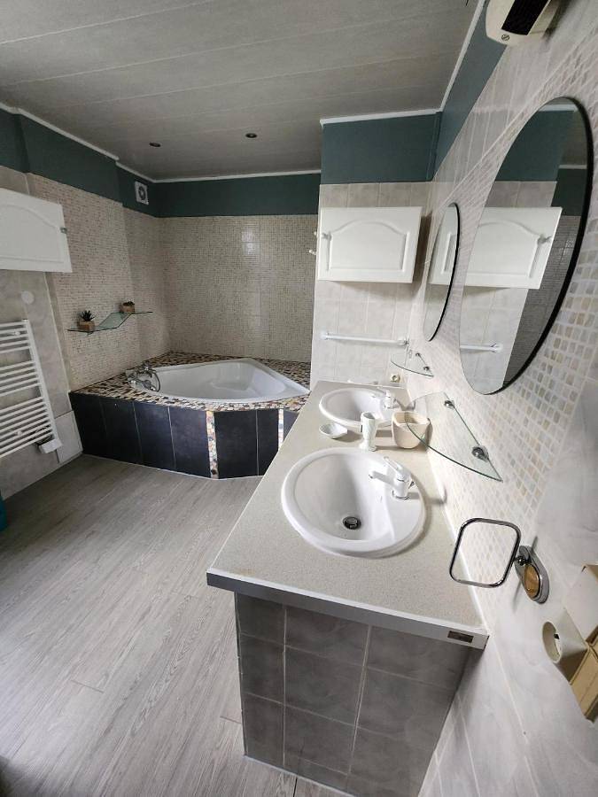 Location de vacances pour 10 personnes, avec terrasse, animaux acceptés à Vendin-le-Vieil - 4