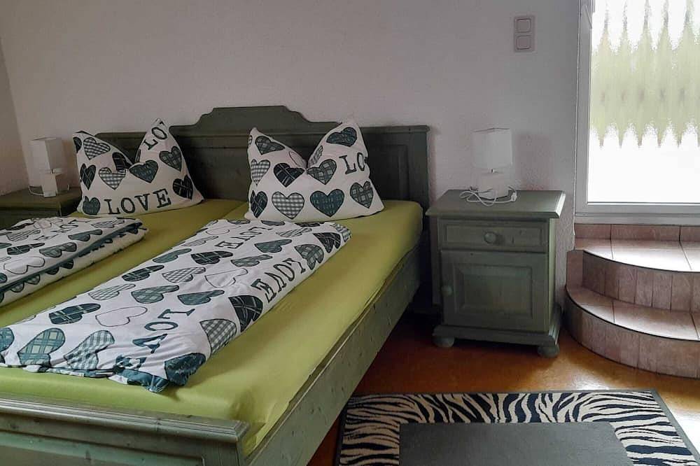 Ganze Wohnung, Familienfreundliche Ferienwohnung mit großzügigem Balkon in Geisa, Biosphärenreservat Rhön