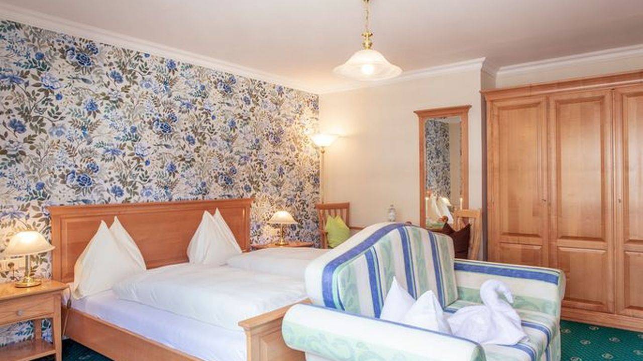 Doppelzimmer für 2 Personen (25 m²) in St. Wolfgang im Salzkammergut in Massif du Salzkammergut, Sankt Wolfgang im Salzkammergut