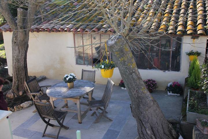Gîte pour 4 personnes, avec piscine ainsi que terrasse et jardin, animaux acceptés à Thézan-lès-Béziers - 4