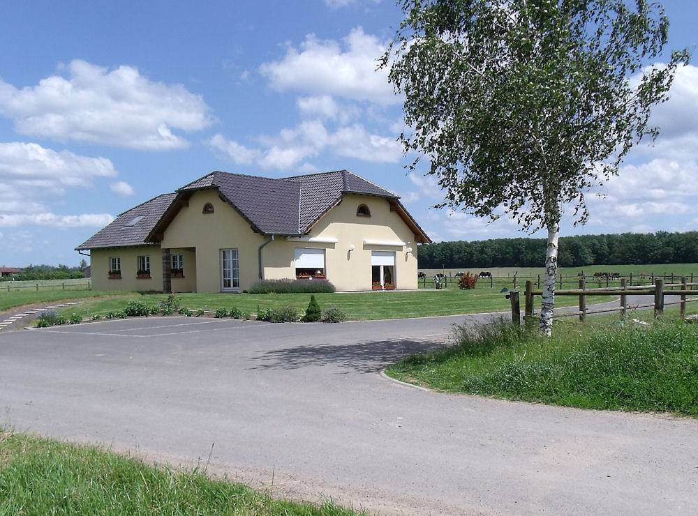 Chambres d'hôtes Chez Evelyne - Chambre Hugues in Lorquin, Sarrebourg