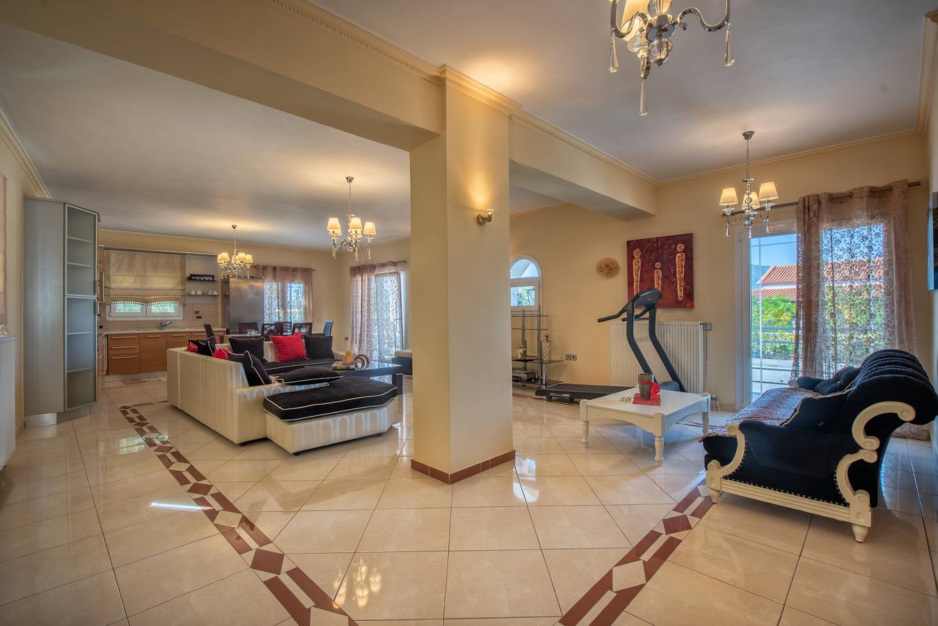 Entire apartment, 'Helios Maisonette' In Laganas in Laganas, Zakynthos