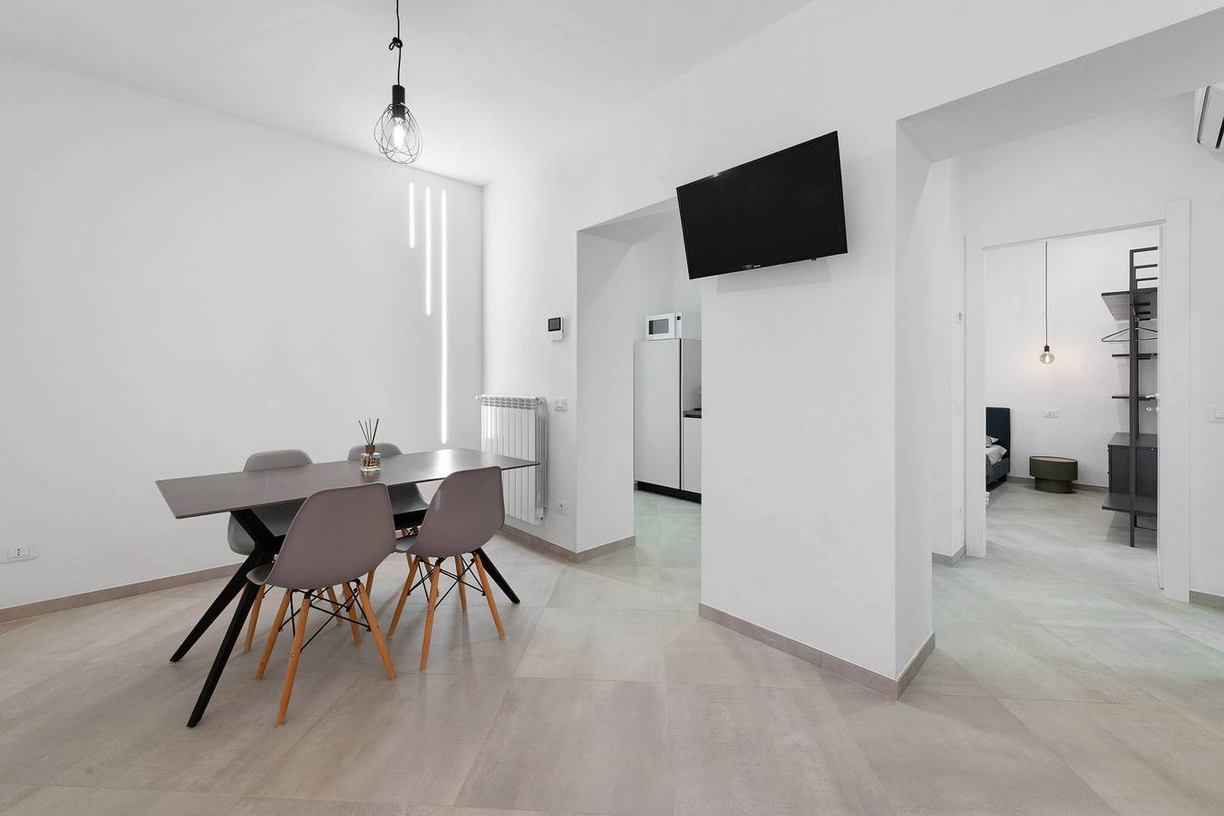 Appartamento intero, Appartamento 'Nora' con Giardino in Comune, Wi-Fi e Aria Condizionata in Polpenazze del Garda, Prealpi Gardesane