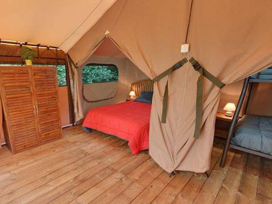 Camping Les Floralies - Tienda de lona y madera 4 personas - Victoria sin instalaciones sanitarias in Dolus-d'Oléron, Côte de Beauté