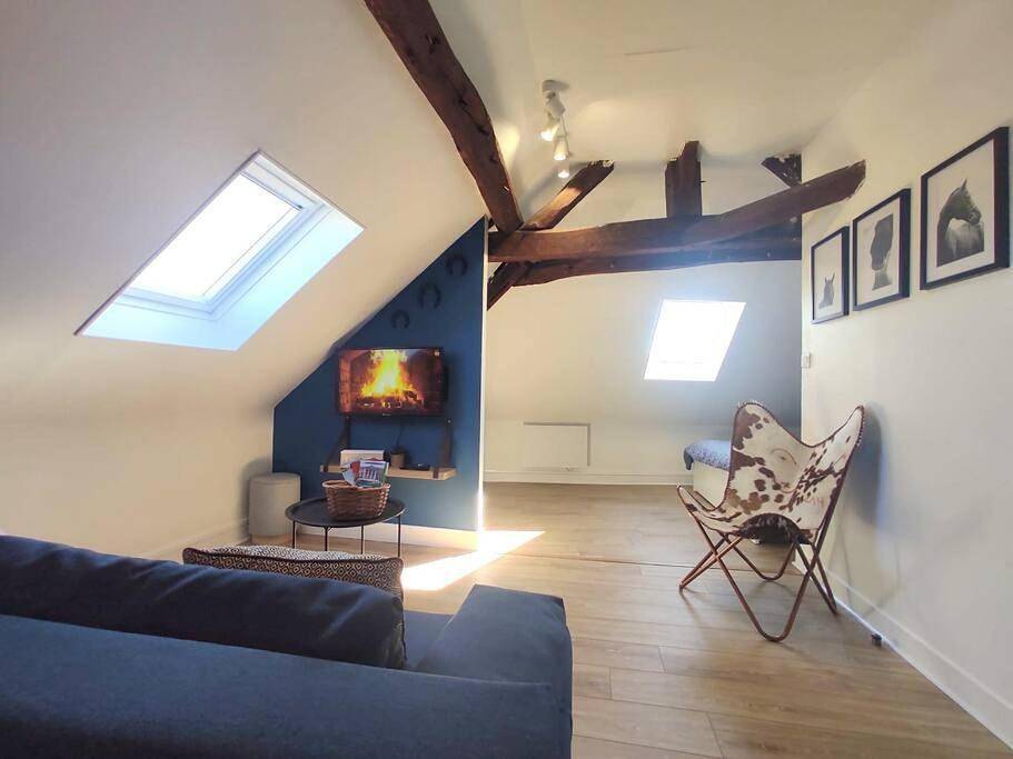Appartement entier, Equidia Compiègne Free Parking Wifi Self Check-in in Venette, Oise