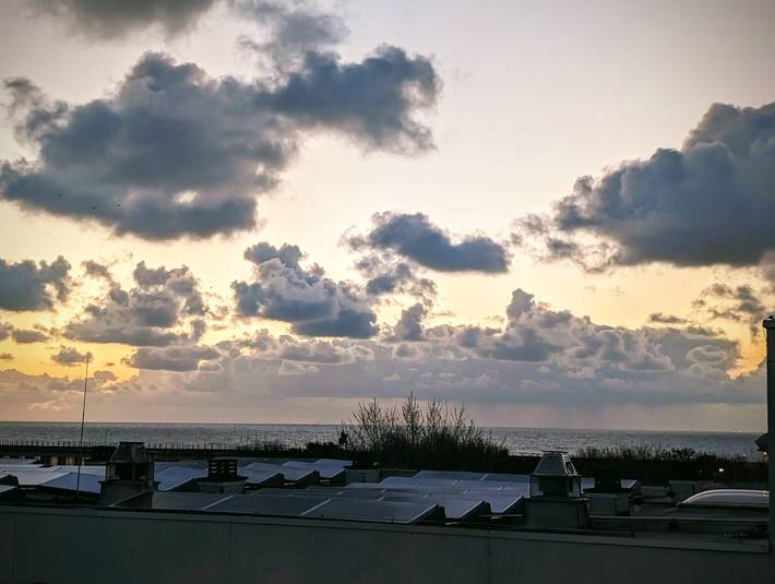 Glamping voor 4 personen, met balkon/terras, kindvriendelijk aan de Belgische Kust