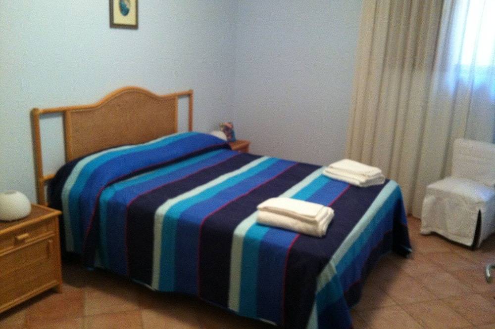 Ganze Wohnung, Reihenhaus in ruhiger Wohnanlage nur 200 Meter vom Meer entfernt, 6/7 Betten in San Vito Lo Capo, Trapani Provinz