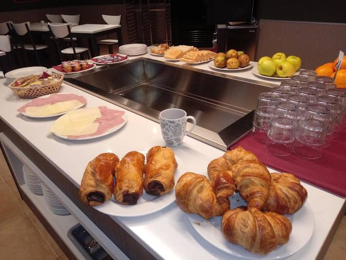 Camping für 5 Personen, mit Ausblick und Garten sowie Pool und Terrasse, mit Haustier in Galicien - 2