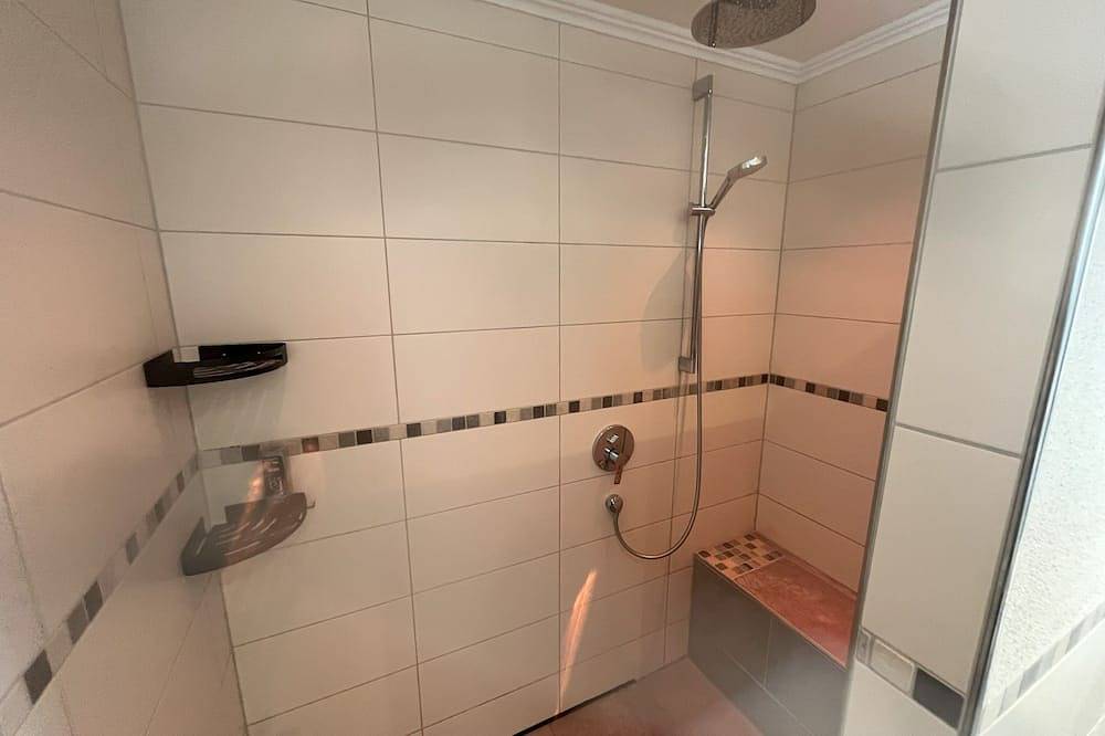 Ganze Wohnung, Ferienwohnung Auszeit 1 in Ainring, Rupertiwinkel