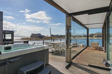 Ferienhaus für 4 Personen, mit Whirlpool und Sauna in Goeree-Overflakkee