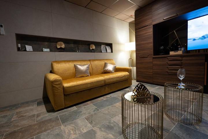 Location de vacances pour 4 personnes, avec jardin et piscine ainsi que sauna et vue dans Saint-Étienne - 2