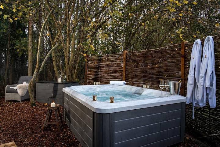 Camping for 2 people, with hot tub in Norfolk