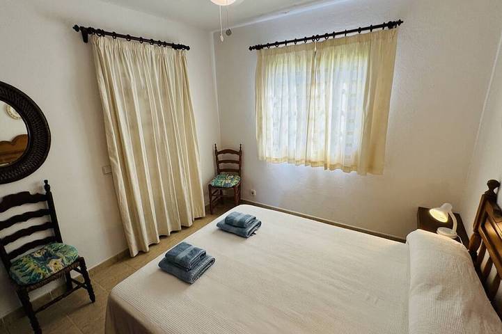 Gîte pour 4 personnes, avec balcon et piscine à Son Bou - 4