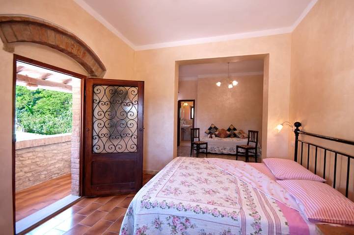 Toskana Villa 4 Schlafzimmer, jedes mit Bad, atemberaubender Aussicht, Pool, A/C in San Gimignano, Siena Provinz