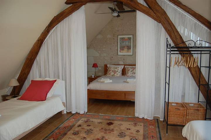 Location de vacances pour 8 personnes, avec jacuzzi et terrasse ainsi que jardin et sauna à La Croix-en-Touraine - 2