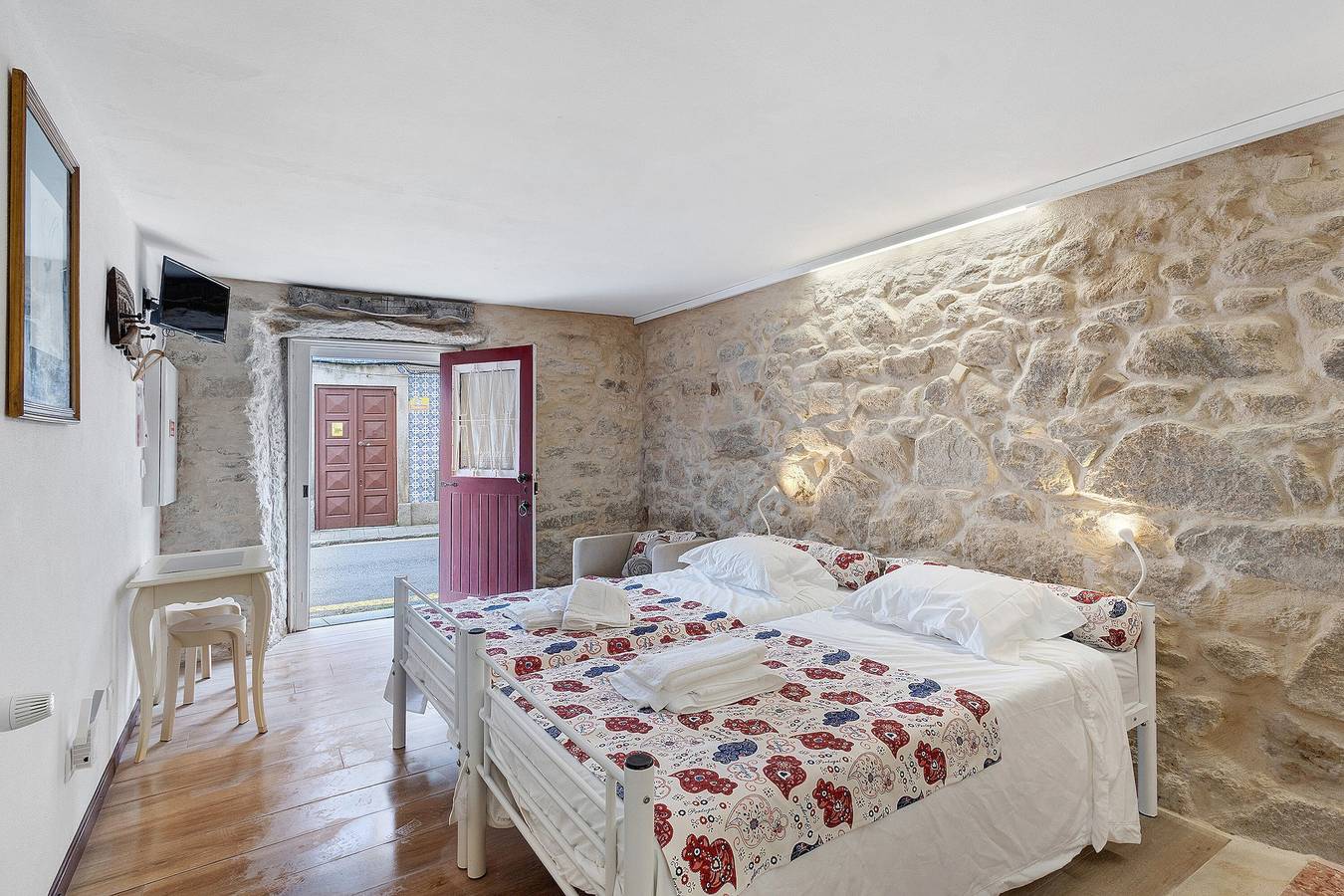 Ganzes Studio, „Portas de Caminha I“ im Zentrum von Caminha, Minho-Fluss, Gemeinschaftsterrasse & Wlan in Caminha (Matriz) e Vilarelho, Viana do Castelo Distrikt