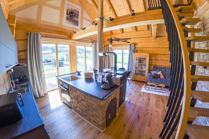 Chalet für 7 Personen, mit Sauna und Garten sowie Whirlpool