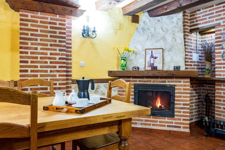 Casa rural 'Casa Rural Villa Calera' con terraza privada, Wi-Fi y aire acondicionado in Rueda (Valladolid), Provincia de Valladolid