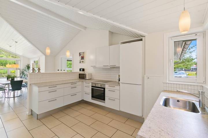 Beautiful holiday home in prime location with large games room in Nørre Nebel, Región de Varde