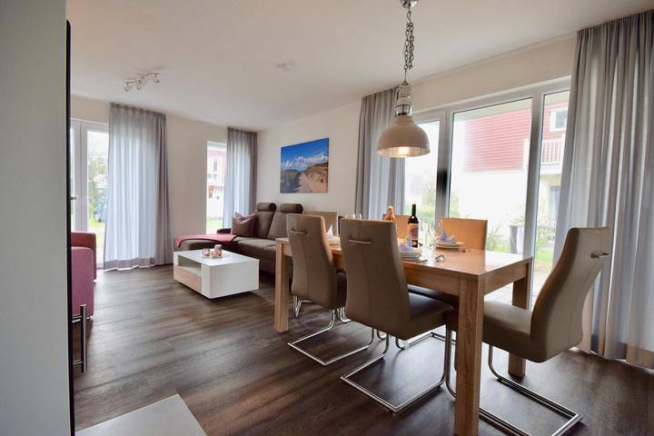 Ferienhaus mit Meerblick für 6 Personen, mit Ausblick und Balkon sowie Sauna in Schillig - 3