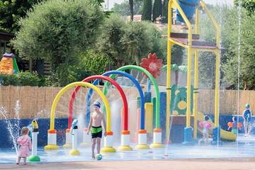Ferienpark für 3 Personen, mit Pool am Gardasee
